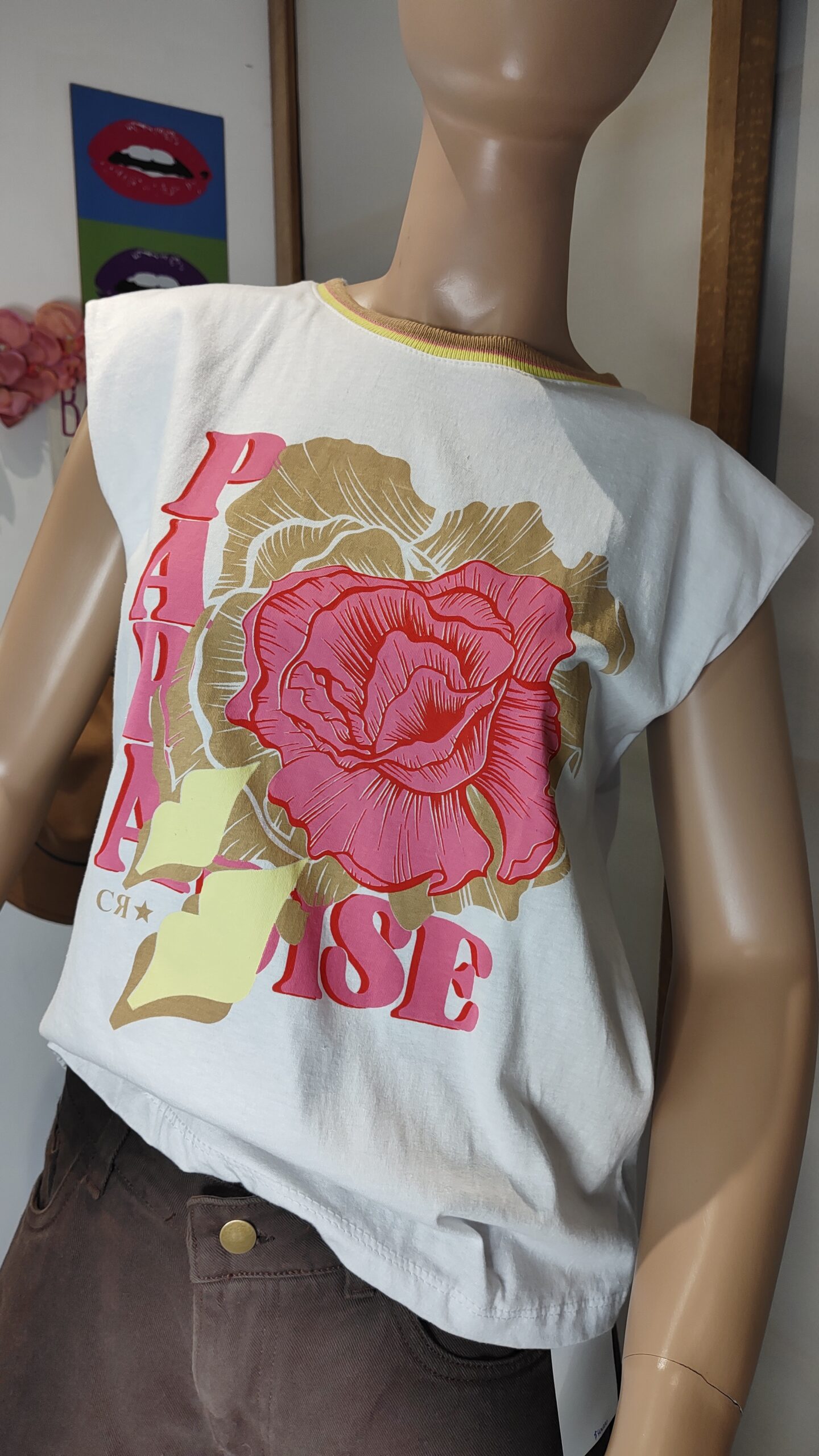 Remera paradise flores